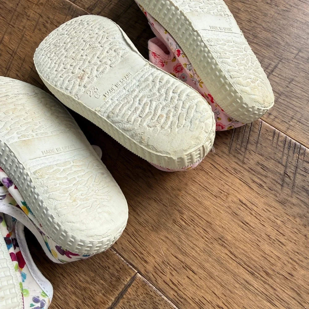 Cienta Kids' Floral Canvas Shoes - Multicolor and Pink